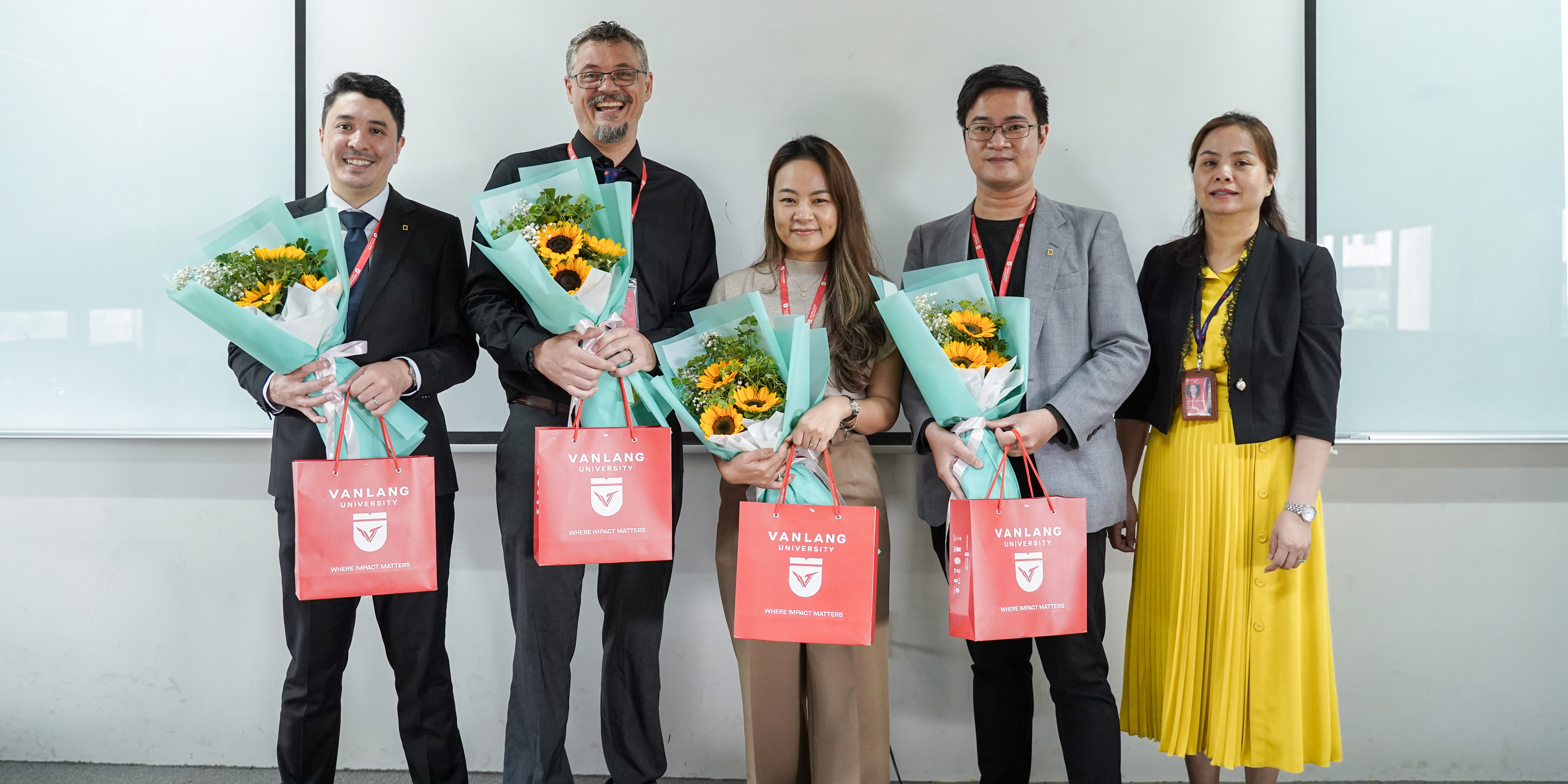 vlu-vien-ngon-ngu-truong-dai-hoc-van-lang-to-chuc-workshop-ve-phuong-phap-giang-dy-ky-nang-nghe-tieng-anh-hieu-qua-d.jpg