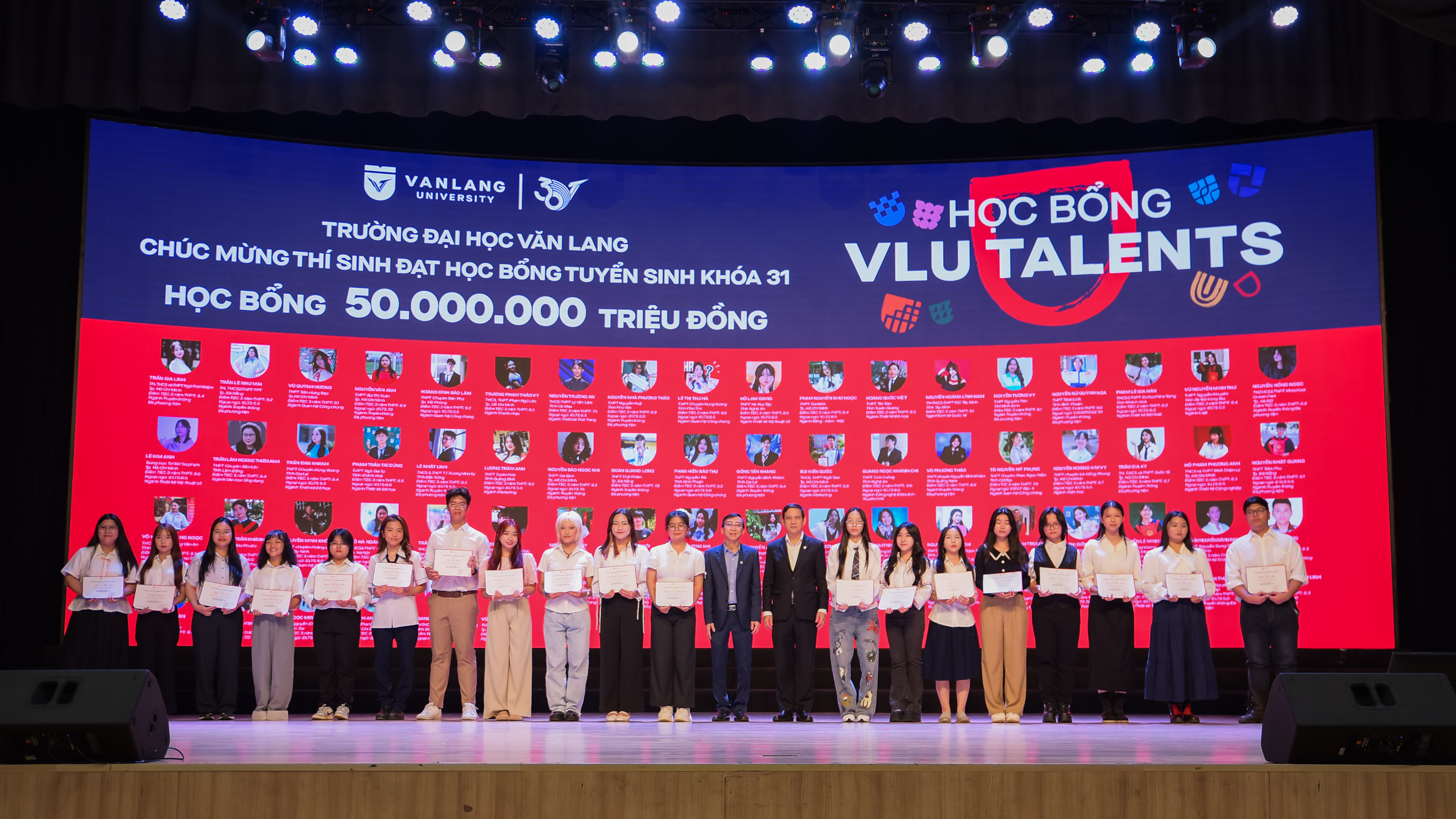 vlu-welcome-days-2026-van-lang-dong-hanh-cung-sinh-vien-tuong-lai-dang-ky-nguyen-vong-xung-tam-m.JPG