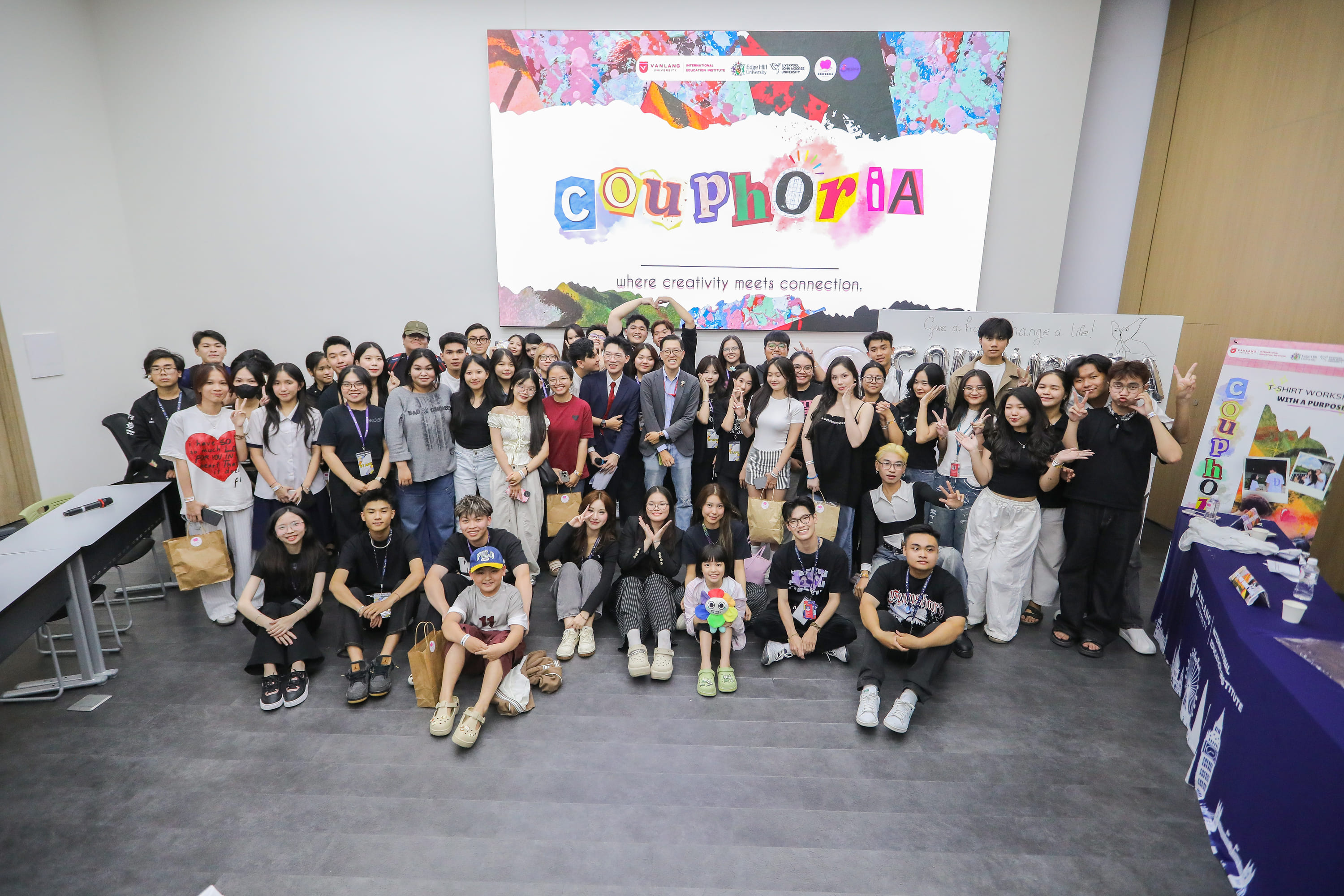 vlu-workshop-couphoria-tu-nhung-gam-mau-ca-nhan-den-buc-tranh-nhan-van-cua-cong-dong-f.jpg