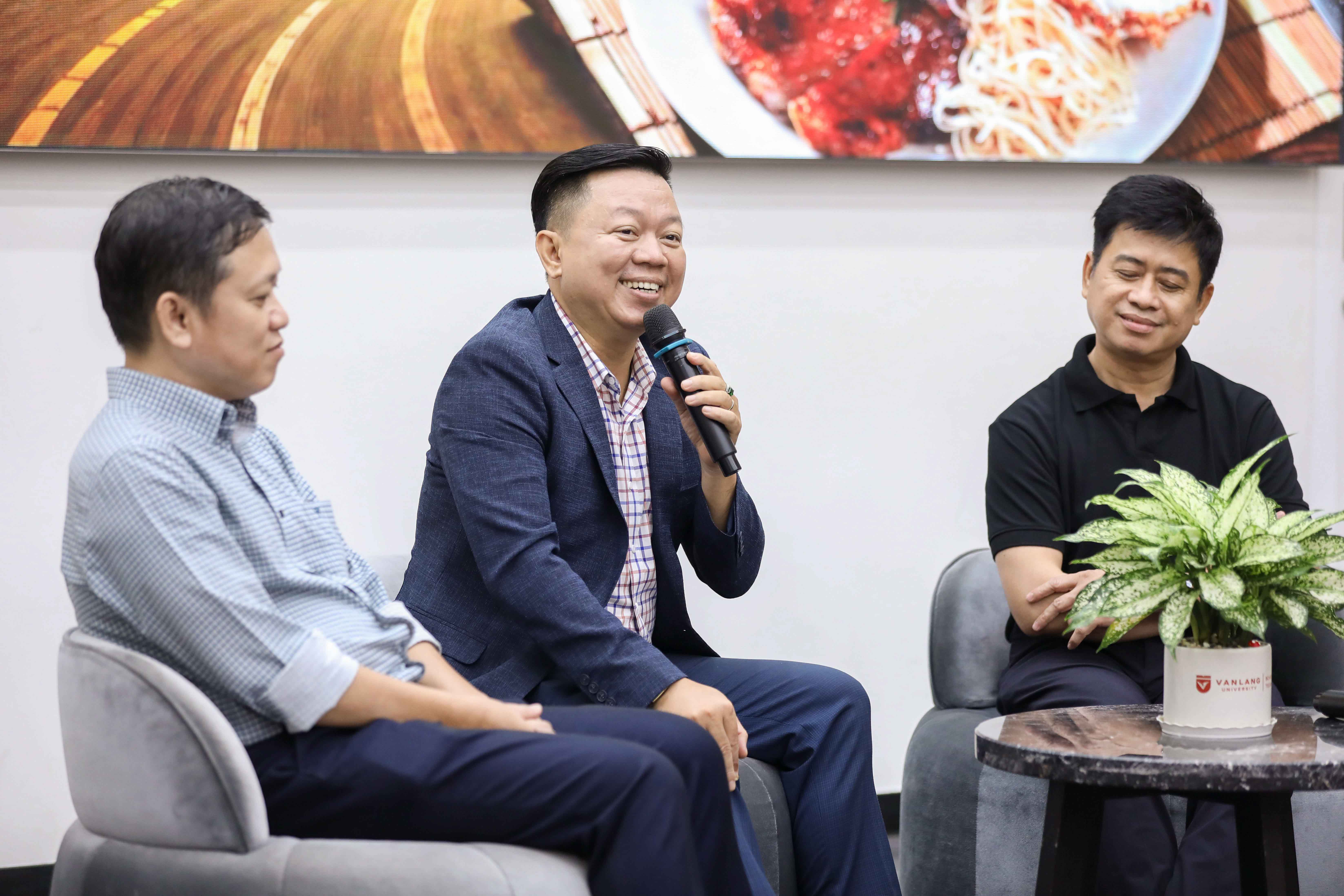 vlu-workshop-“tu-nha-nong-den-ban-an-hanh-trinh-chuoi-cung-ung-mon-viet-va-co-hoi-nghe-nghiep-logistics”-e.jpg