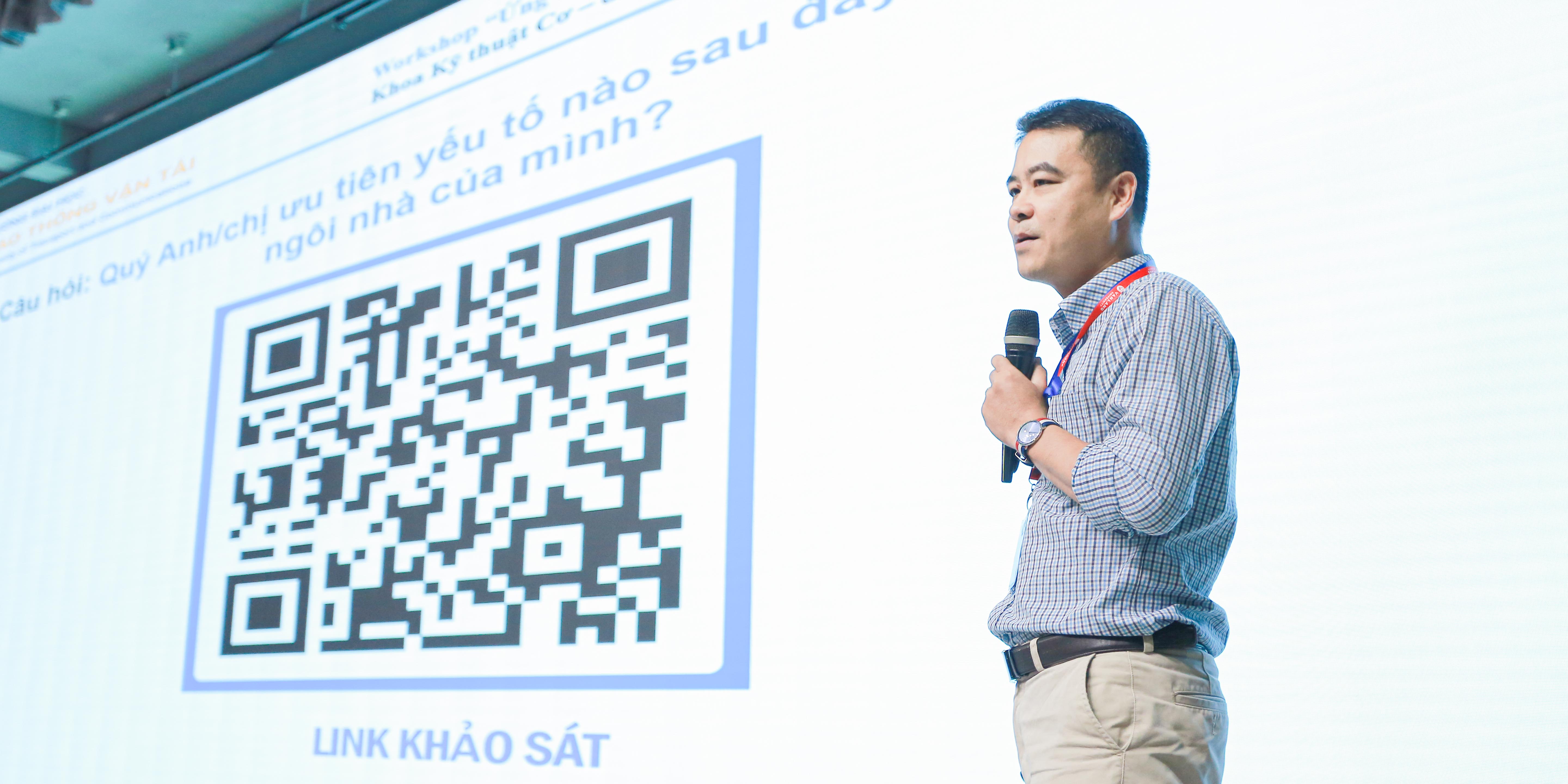vlu-workshop-ung-dung-tri-tue-nhan-tao-trong-ung-pho-voi-bien-doi-khi-hau-d.jpg